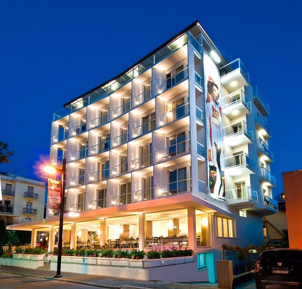 Hotel Atlantic & Spa Gabicce Mare Buitenkant foto