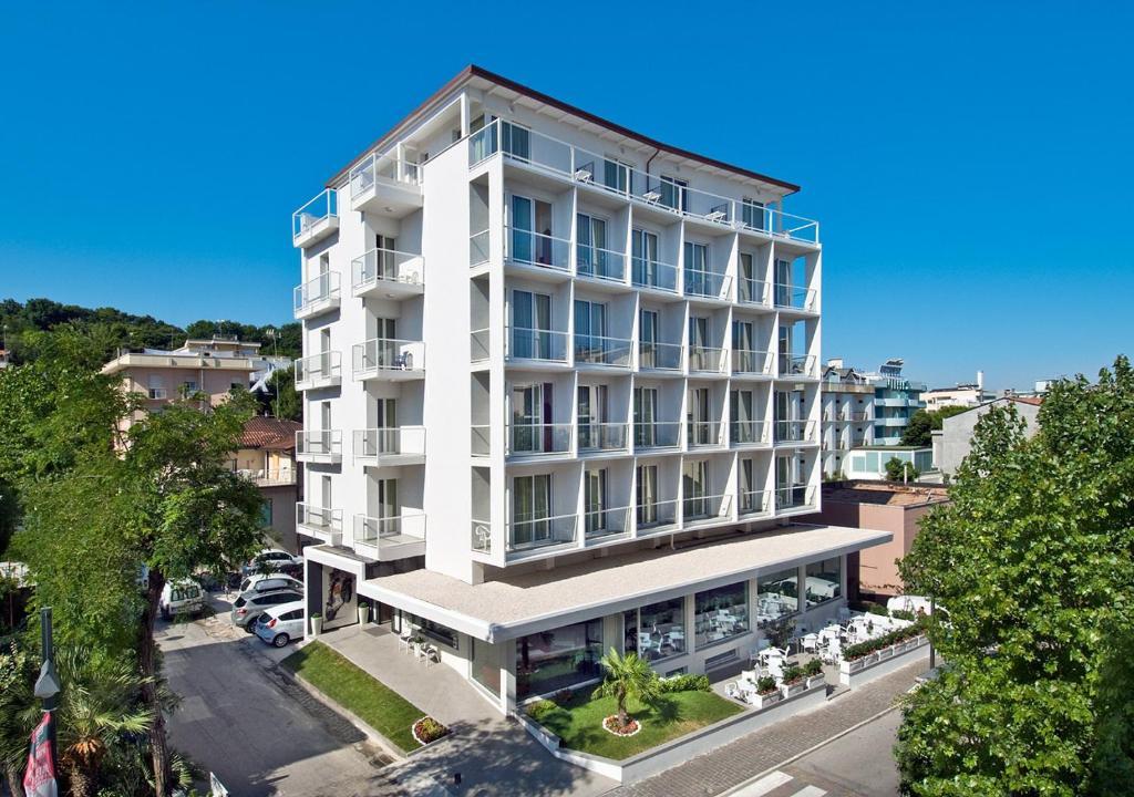 Hotel Atlantic & Spa Gabicce Mare Buitenkant foto