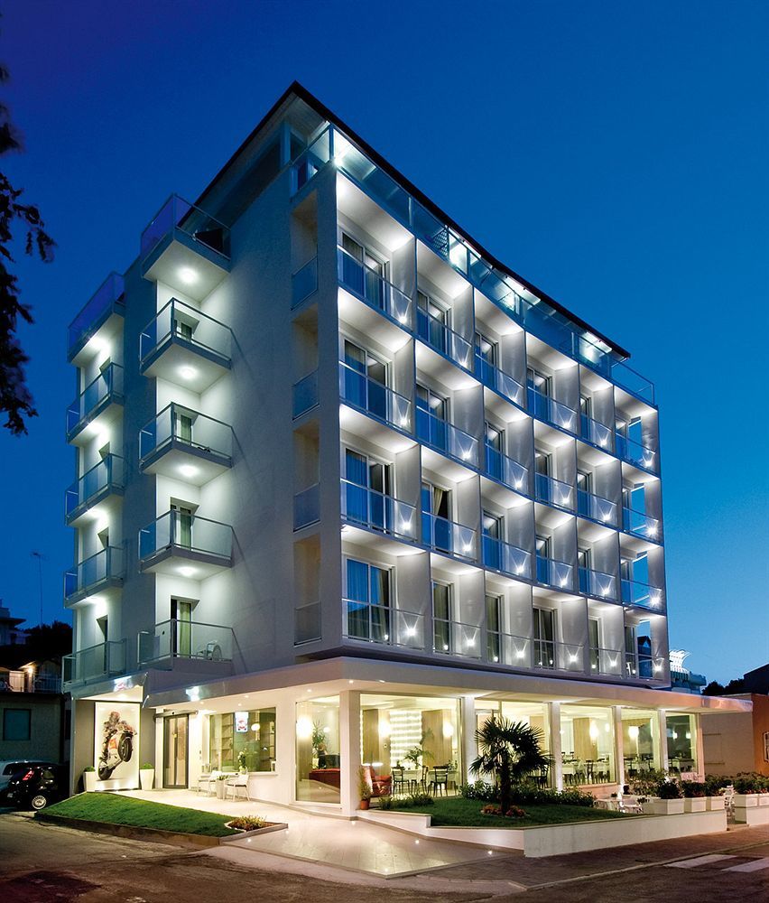 Hotel Atlantic & Spa Gabicce Mare Buitenkant foto