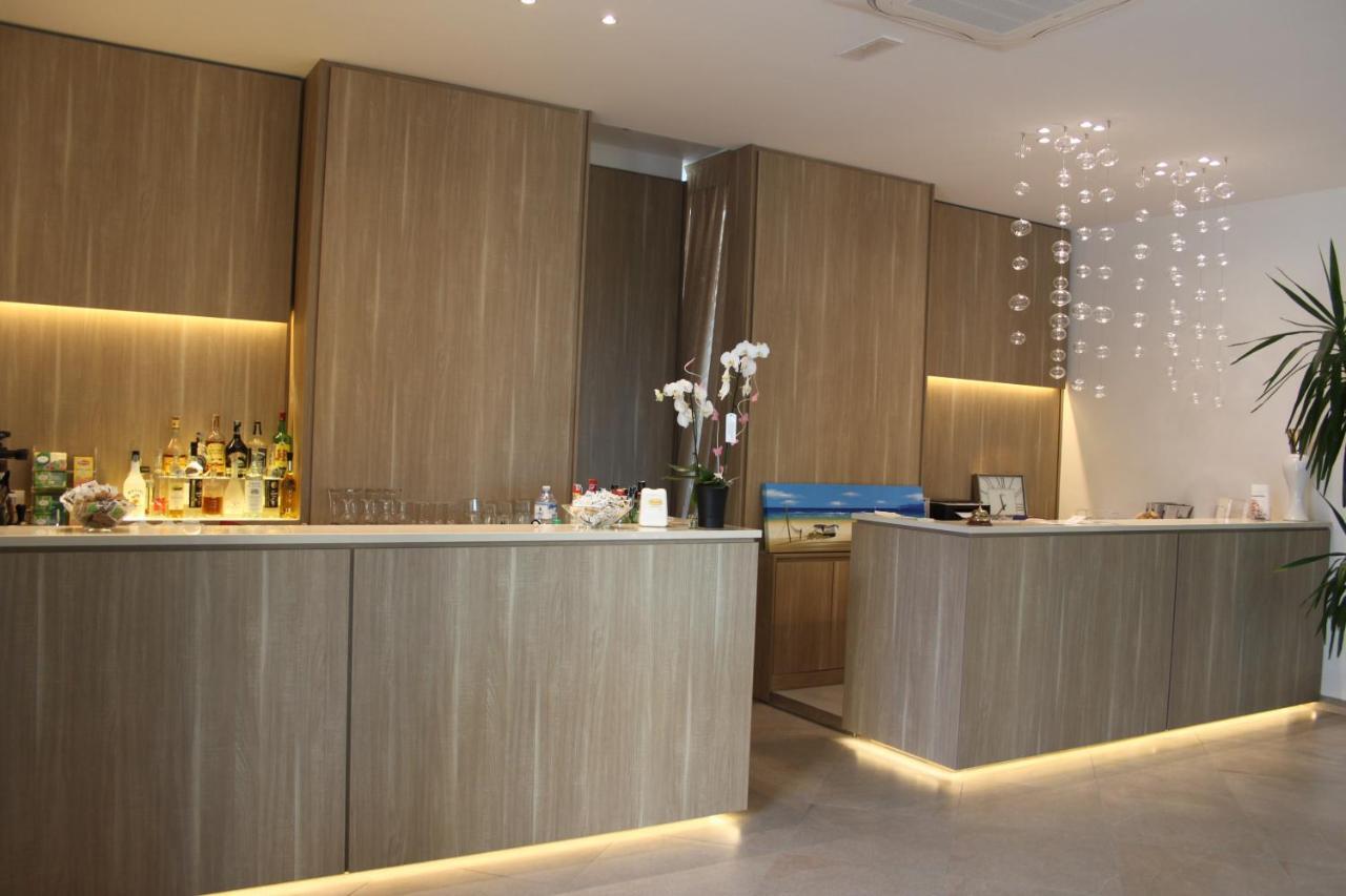 Hotel Atlantic & Spa Gabicce Mare Buitenkant foto