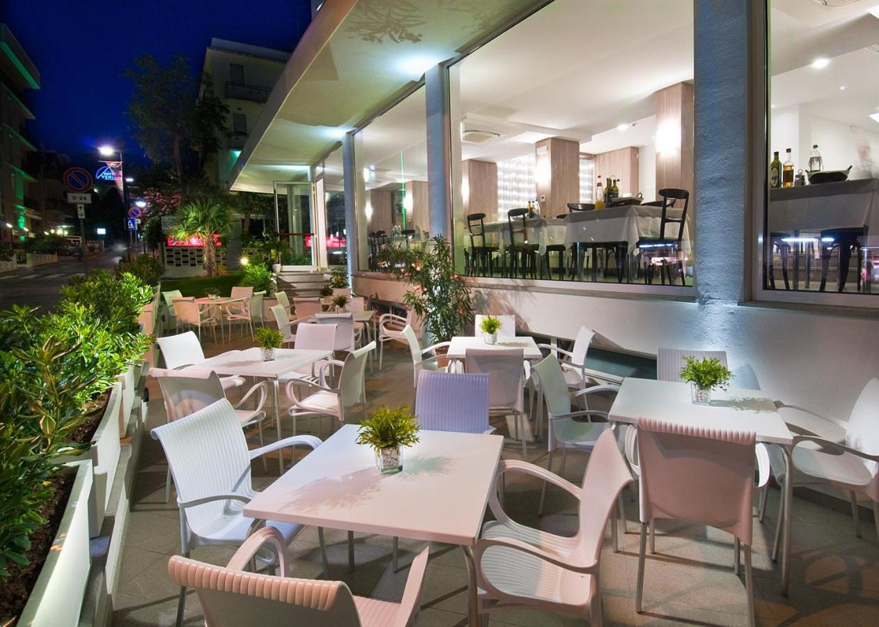 Hotel Atlantic & Spa Gabicce Mare Buitenkant foto